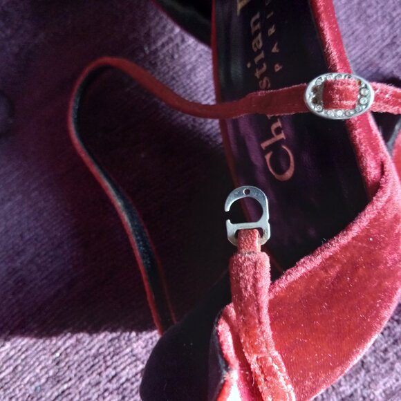 CHRISTIAN DIOR PARIS DEEP RED VELVET PUMPS HEELS ITALY 37.5 US 7.5 - Picture 15 of 16